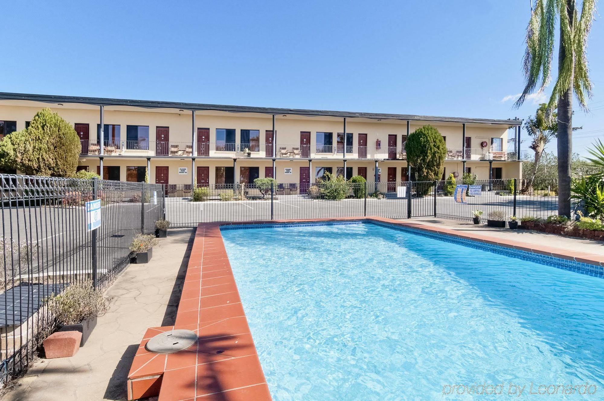 Country Plaza Motel Taree Exterior foto